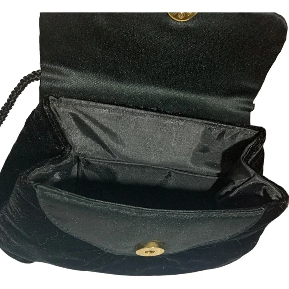 Gorgeous Black Elegant Crossbody with Pearl Decorations - Picture 6 of 7